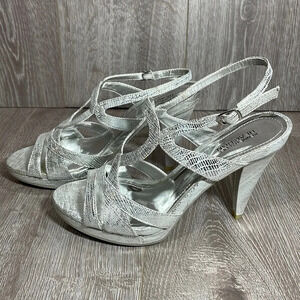 NWOT Kenneth Cole Reaction Silver Rise Guy Strappy Slingback Heels Sandals 8.5